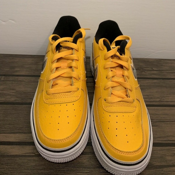 Nike Air Force 1 ‘07 LV8 University Gold X NBA Siz - Picture 2 of 6